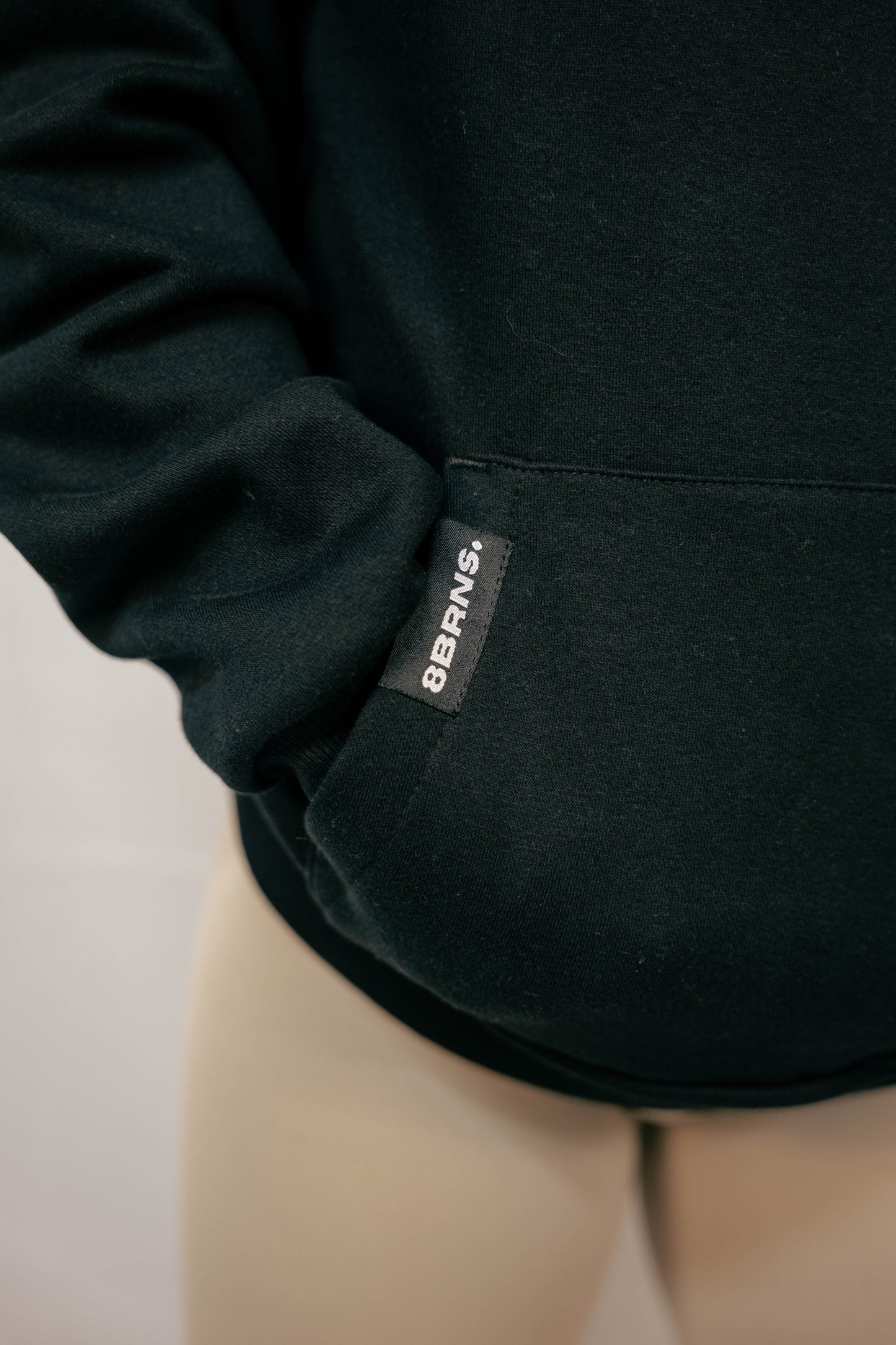 Sweat à capuche brodé Black Edition Unisexe